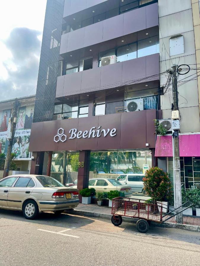 ホテルThe Beehive コロンボ エクステリア 写真
